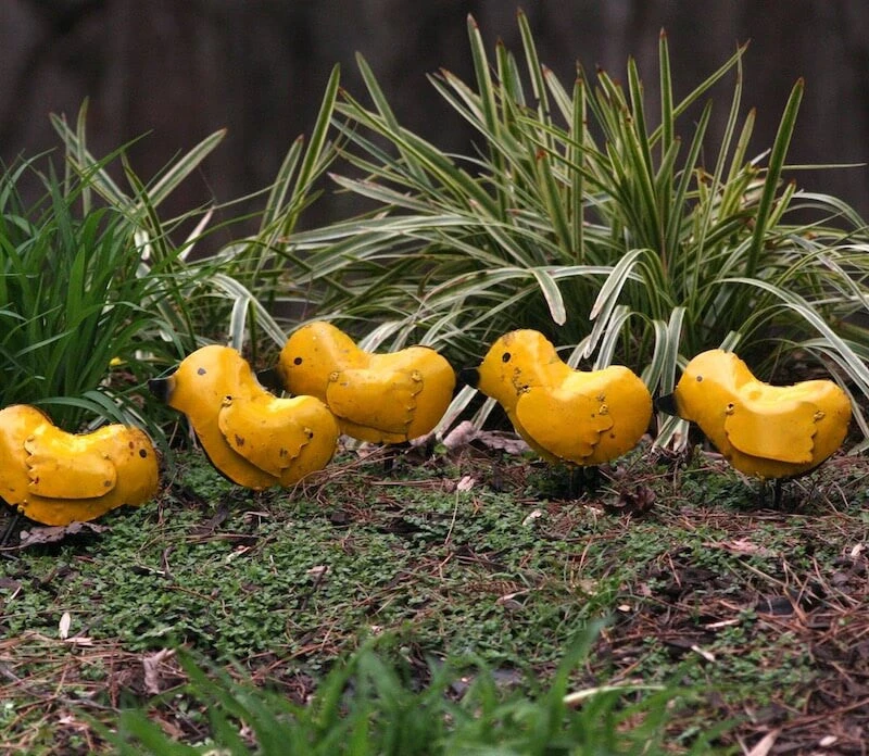 Baby Chicks Metal Yard Art Set/3 2 Baby Chicks Metal Yard Art Set/3 - Image 2